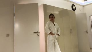 Orosz tini pici kiscsaj popsiba kefélbe