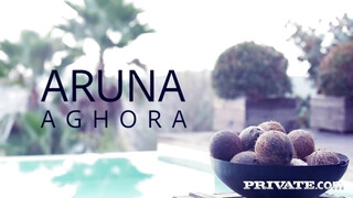 Aruna Aghora pici muffja finoman megrakva