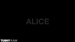 TUSHYRAW - Alice Pink feneke megdöngetve