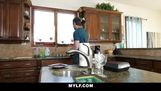 Mylf - Cali Lee a szexy spanyol milf