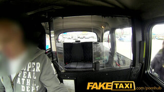 FakeTaxi - a kicsike lopós csoki kiscsaj megbánja amit tett