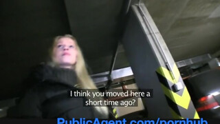 PublicAgent - Bella Karina a méretes tőgyes világos szőke