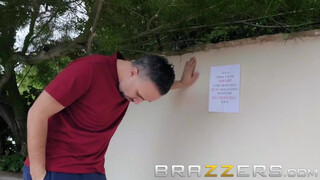 Brazzers - Nina Elle a kurva katona kisasszony