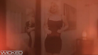 Wicked - Katy Jayne a szőrös muffos milf
