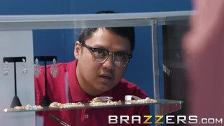 Brazzers - Whitney Wright méretes feneke megdöngetve