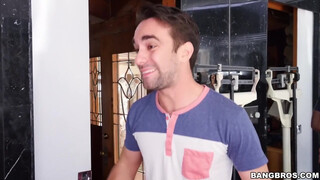 Cassidy Banks a méretes csöcsű fital kurva - Bangbros