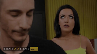 Brazzers - Zuzu Sweet-et popóba bassza a Barista hapsi