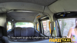 FakeTaxi - Latin nőci dug a taxissal