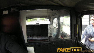 FakeTaxi - méretes cickós hölgyemény nem akar fizetni