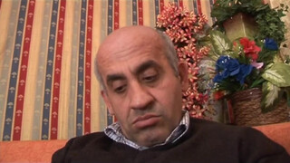 Idős csávó faszára rácuppan a tini spiné
