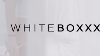 WhiteBoxxx - Silvia Dellai a dögös cseh spiné