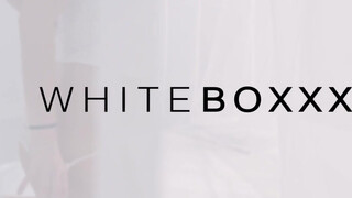 WhiteBoxxx - méretes picsájú csaj reggel is akar kúrni