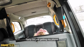 Fake Taxi - Gyönyörű latin kiscsaj megrakva a taxiban