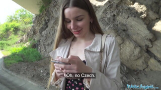 Public Agent - Arina Shy a félénk fiatal csaj