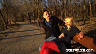 Private com - Zlata Shine a dögös méretes csöcsű milf